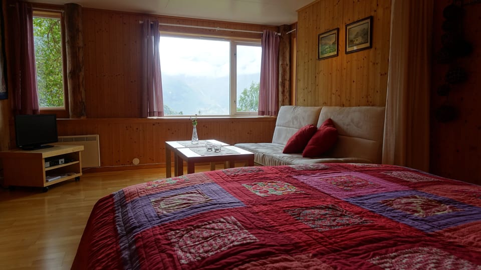 sleeping / living ground floor