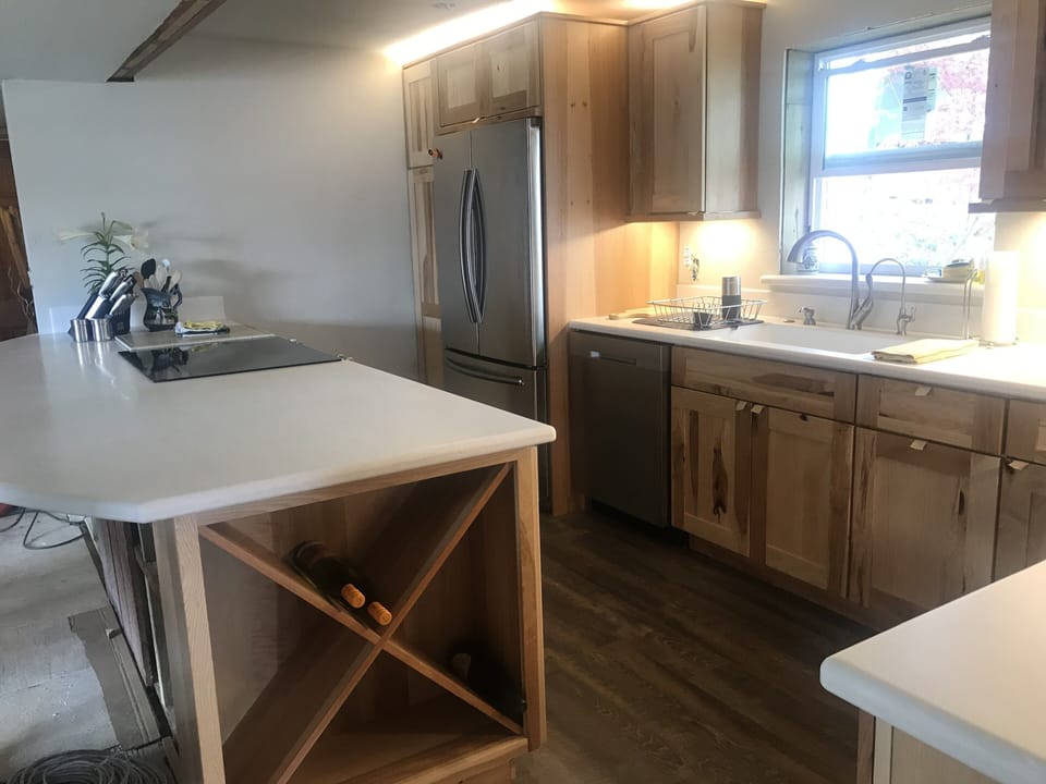 Hickory cabinets and well stocked kitchen!