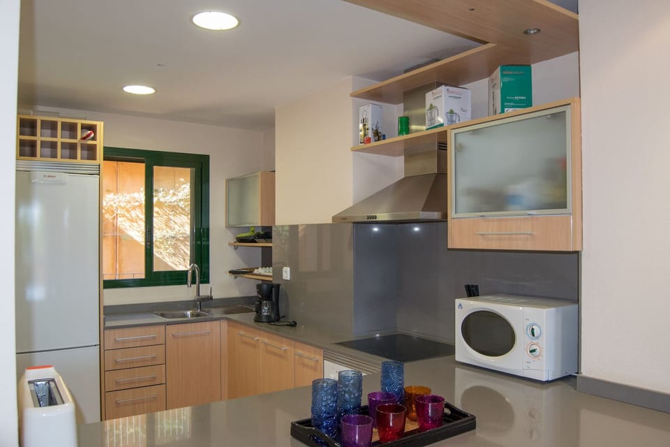 Kitchen - SA PUNTA COSTA BRAVA
