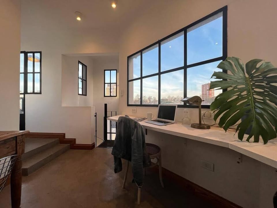 Space for several people to work and multiple power points