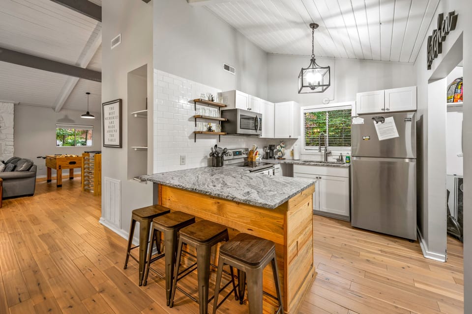 Full stocked kitchen 