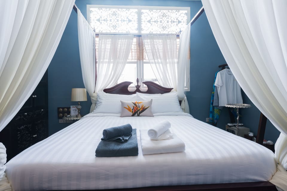 Authentic Chinese Room &amp; Private Garden