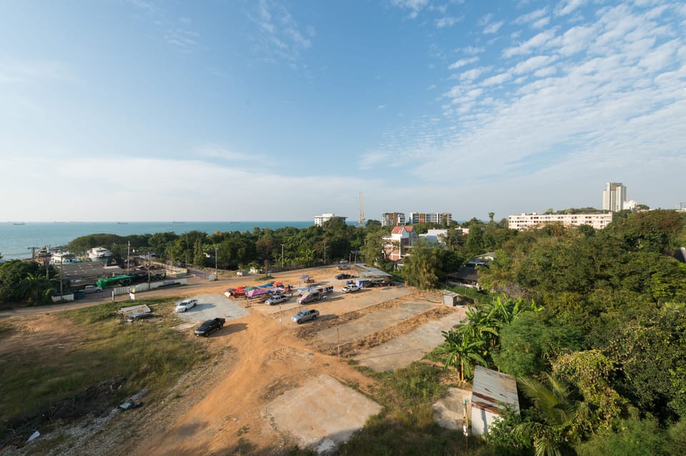Sea Breeze Apartment@Sriracha Chonburi