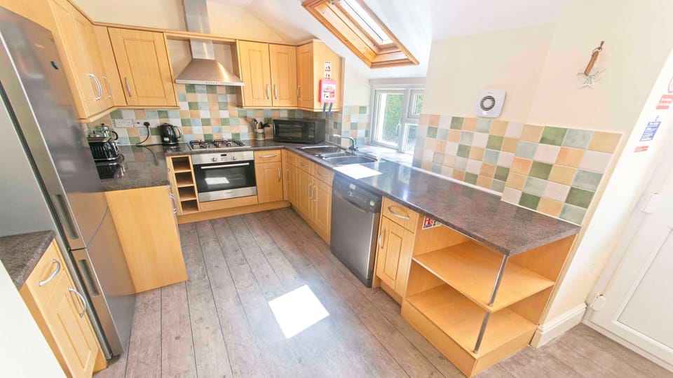 Well equipped kitchen