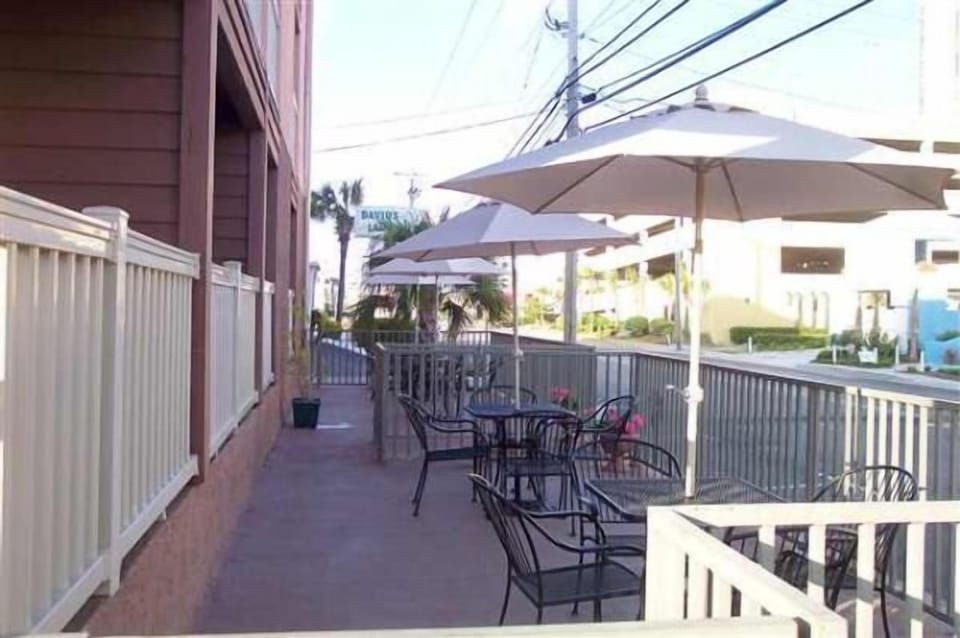 Shared Patio Overlooking Ocean Blvd