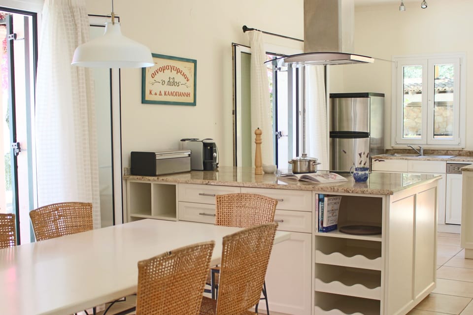 open-plan kitchen & dining area