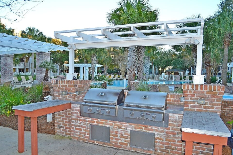 PH 229 - Grills - Pilot House has 2 gas grills in the outdoor kitchen.