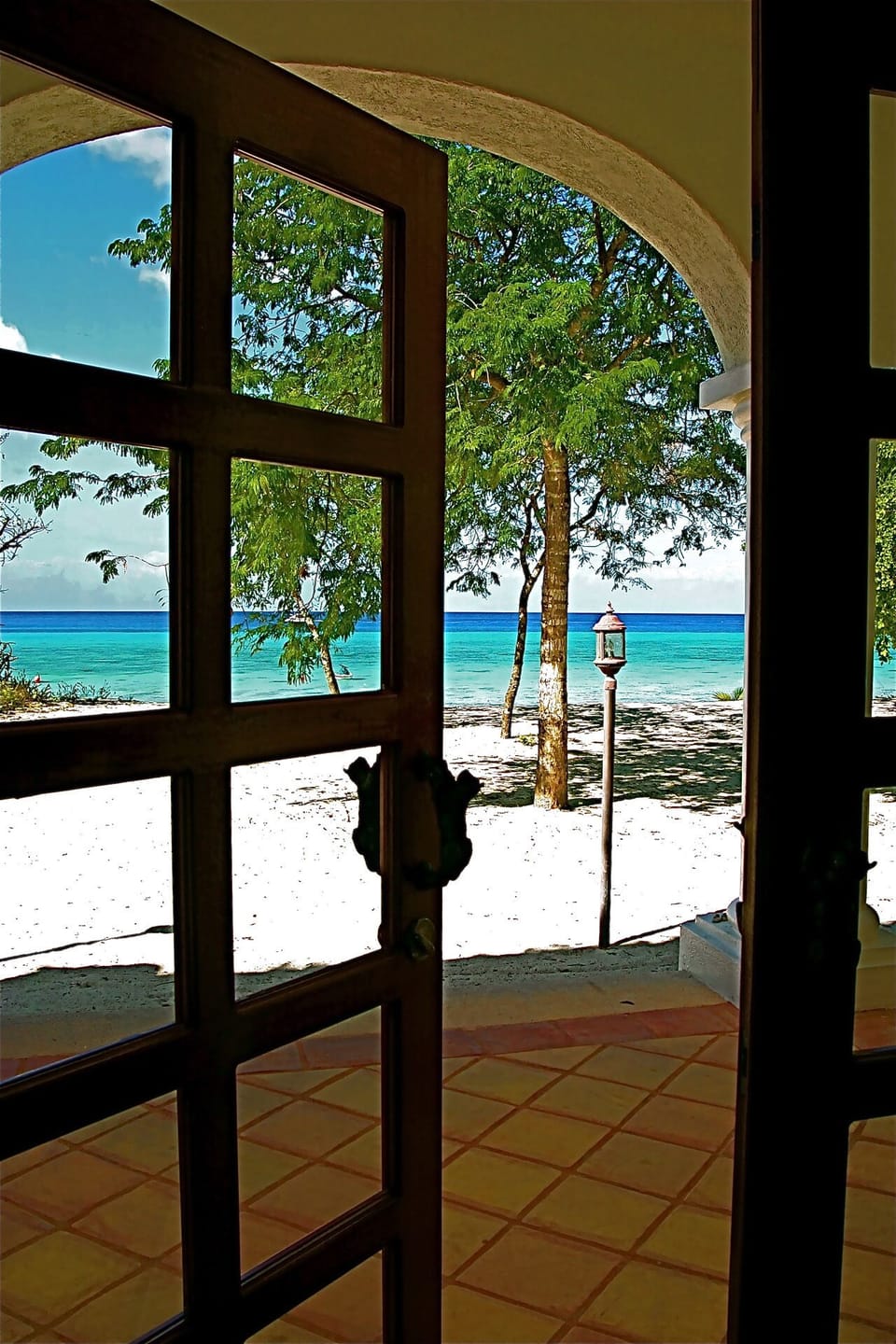 Beachside door from living area