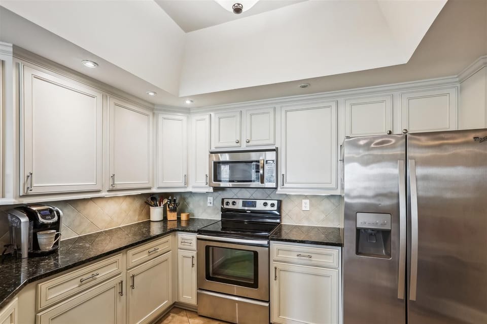 Kitchen at 5403 Hampton Place