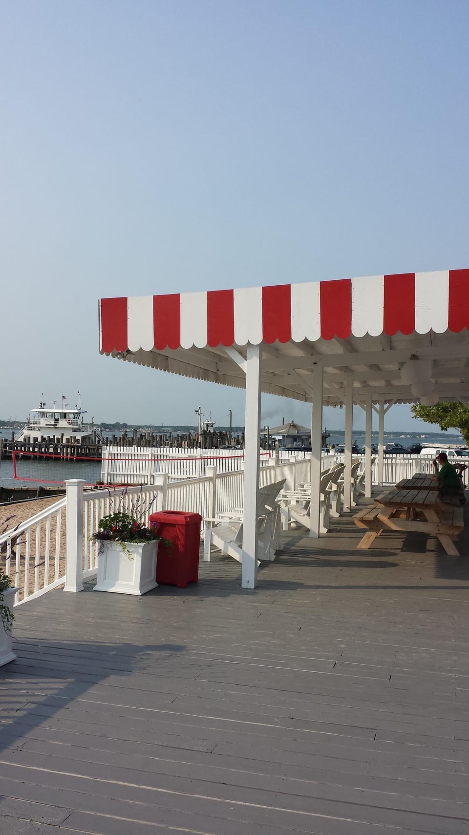 Beach Club: Pavillion