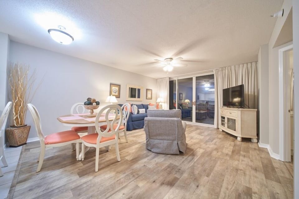 Dining room to living room