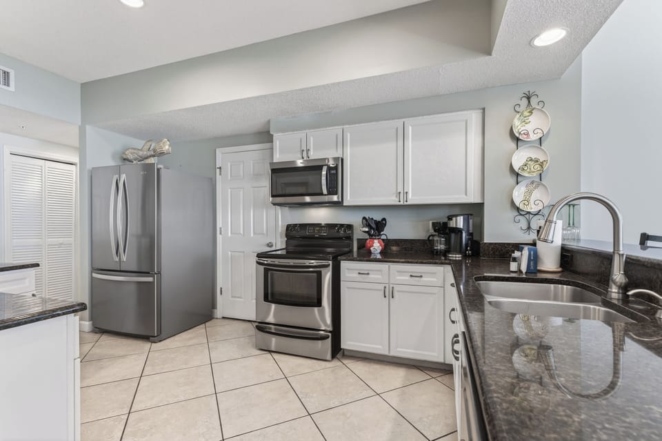 Kitchen 1