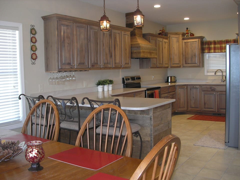 Spacious Kitchen:  Dining area w/ seating for 6 plus 3 bar stools @ island