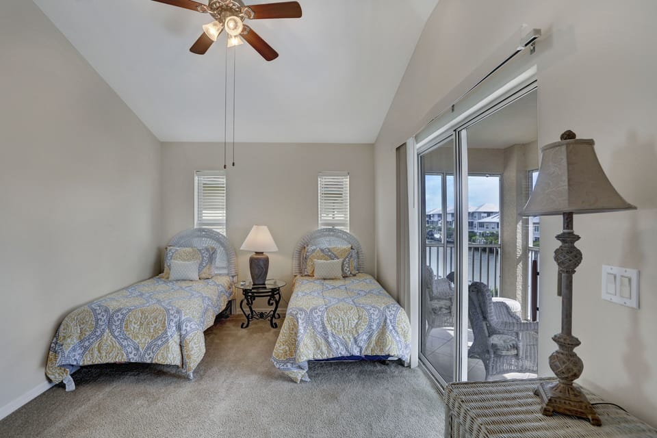 Guest bedroom