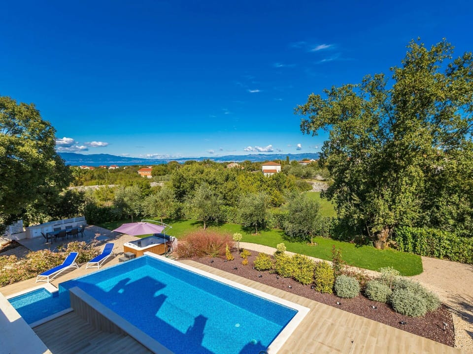 Water, Plant, Sky, Property, Blue, Building, Tree, Azure, Swimming Pool, Natural Landscape