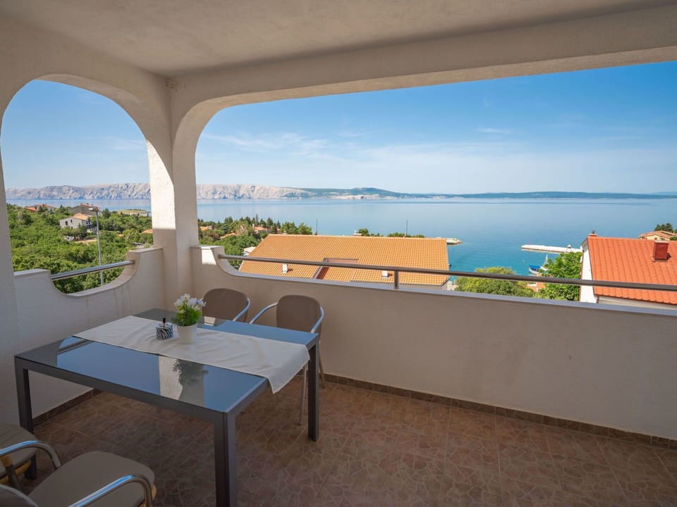 Property, Room, Building, Balcony, Real Estate, House, Furniture, Interior Design, Apartment, Architecture