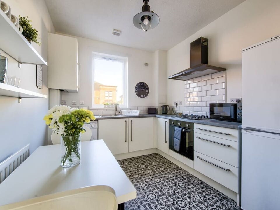 Lovely bright kitchen, with everything you need to prepare a full meal.