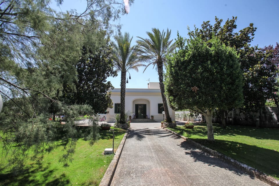 Summer 2016: main entrance ...