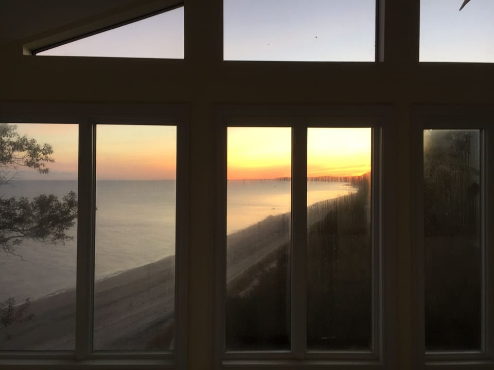 Sunrise Main Bedroom