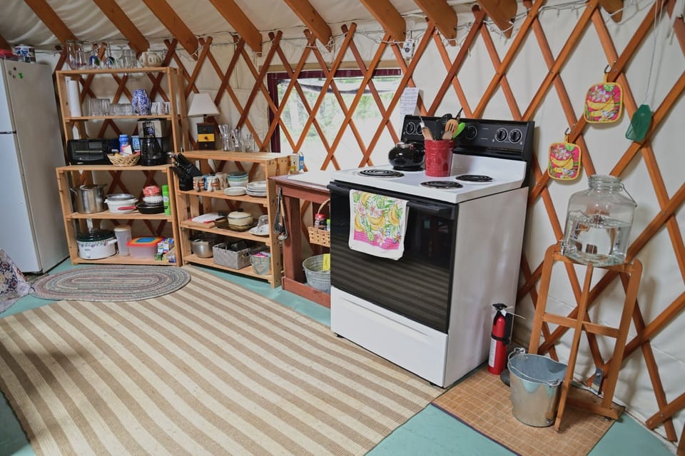 kitchen area, as viewed if standing in entryway