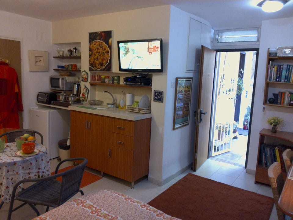 The orange unit.
Private entrance, 