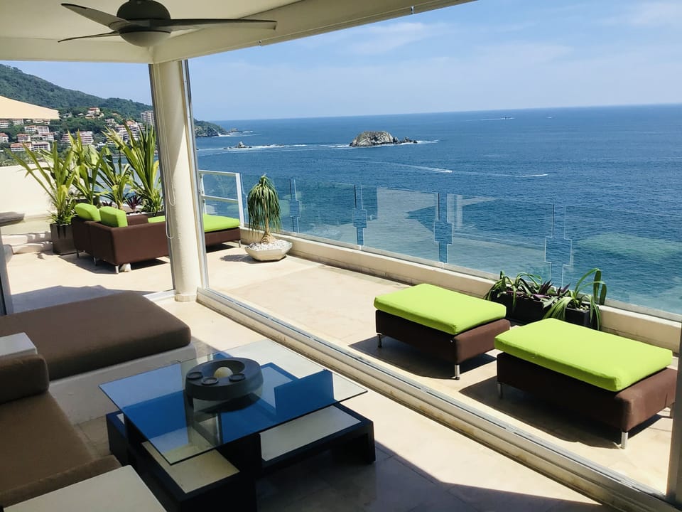 Lounge area with sliding doors!