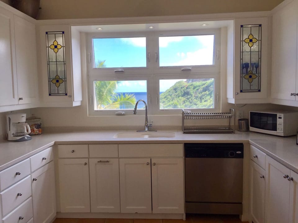 Kitchen with seaview 