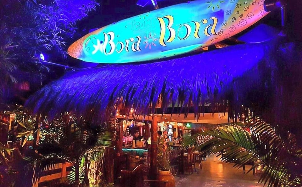 Beachside Eateries - Bora Bora
