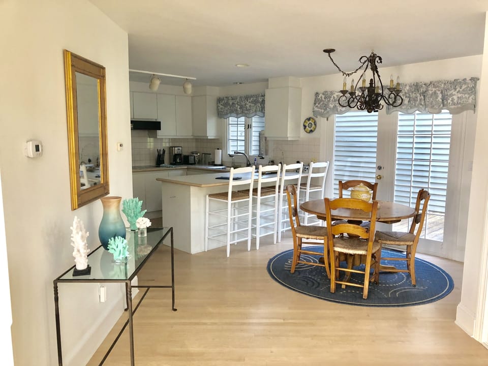 Entry way and Kitchen area