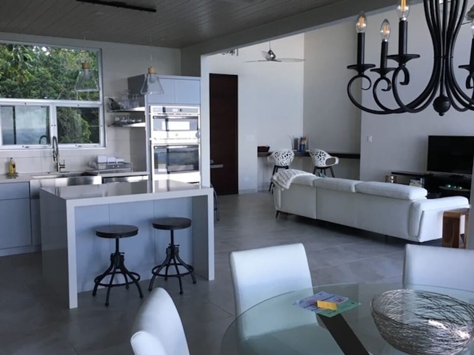 Fully Equipped Kitchen with convection oven and microwave, dw, gas range, fr.