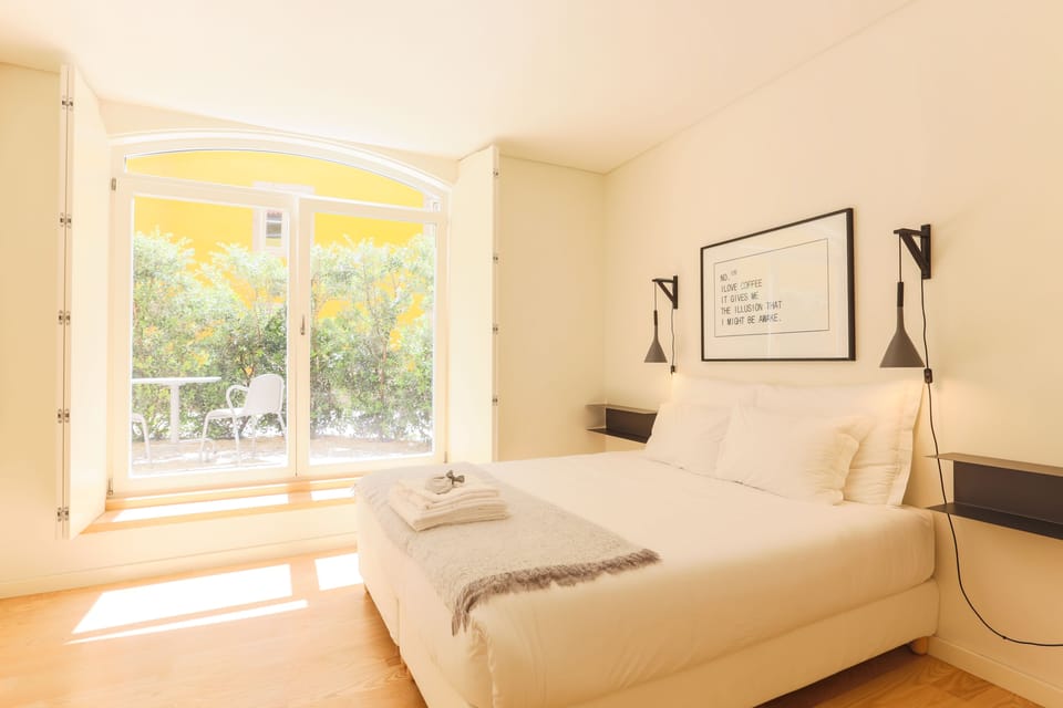 Quarto 2 com terraço privativo