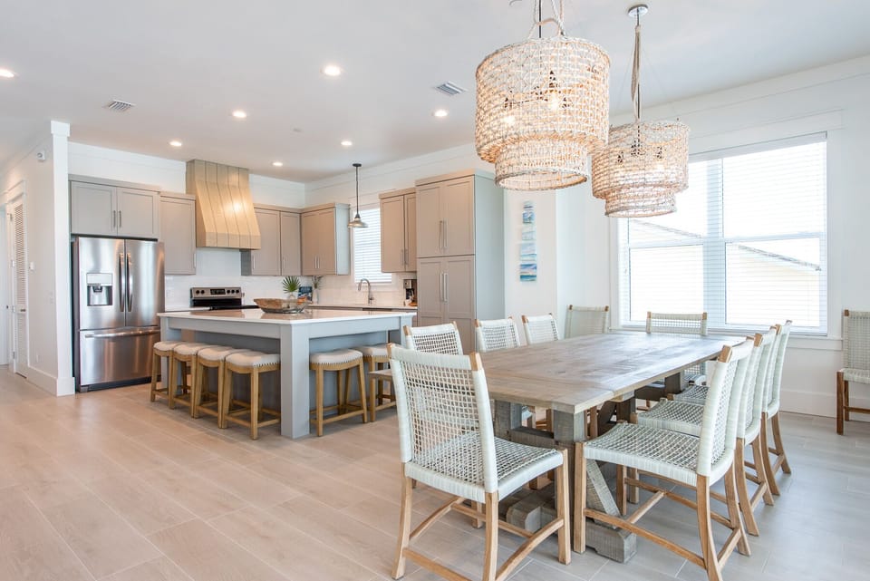 Second Floor: Dining Area