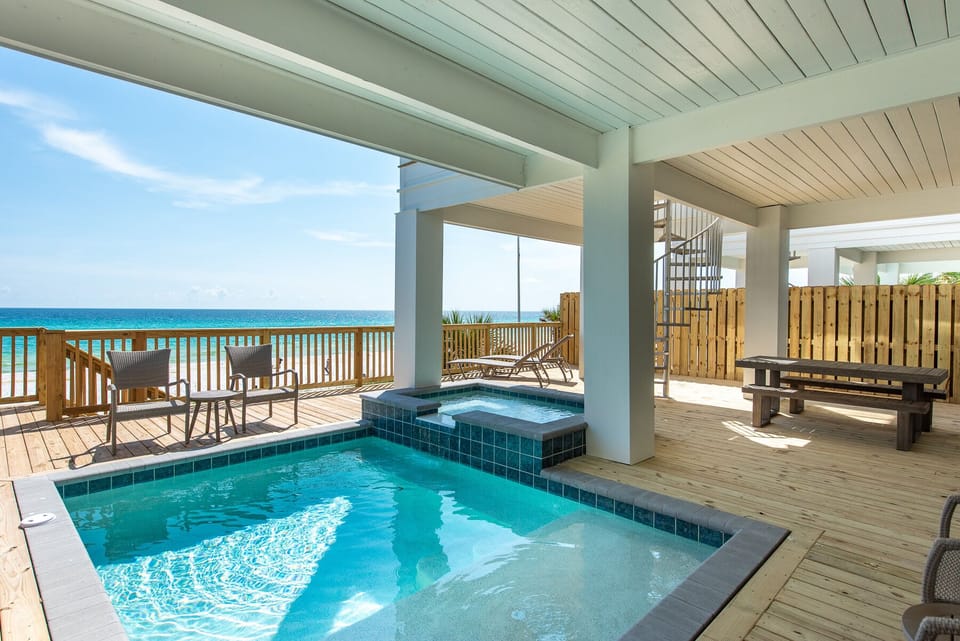 First Floor: Pool Deck