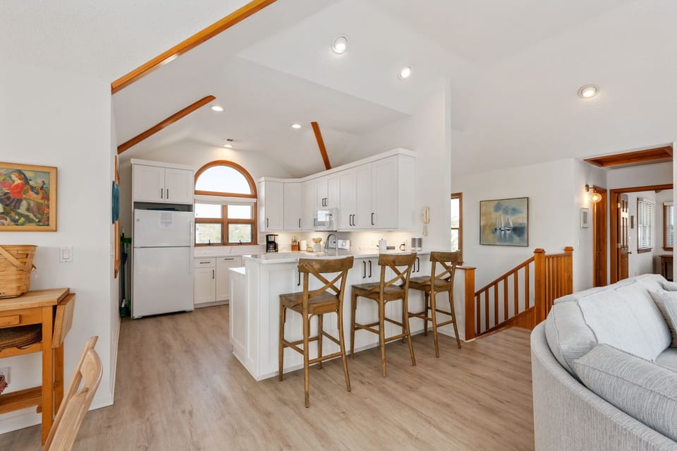 Kitchen bar