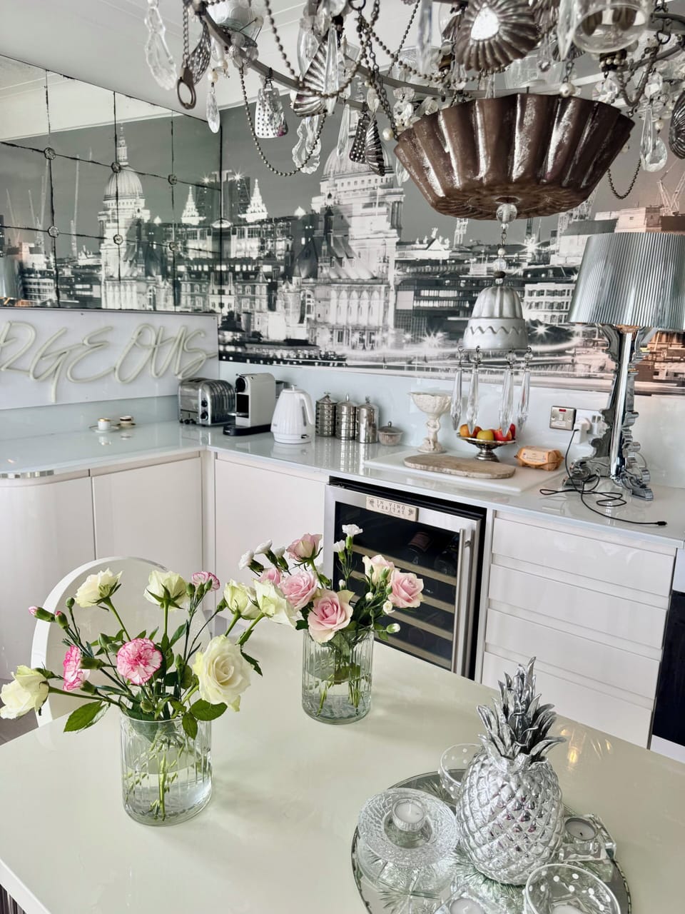 Kitchen /Dining Area