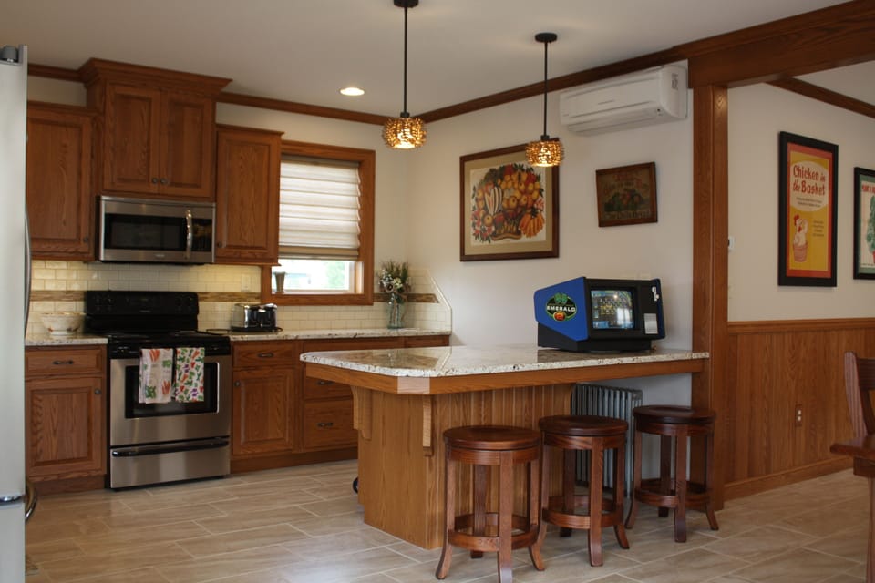 Kitchen Bar Area