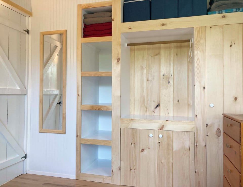 back bedroom storage wall


