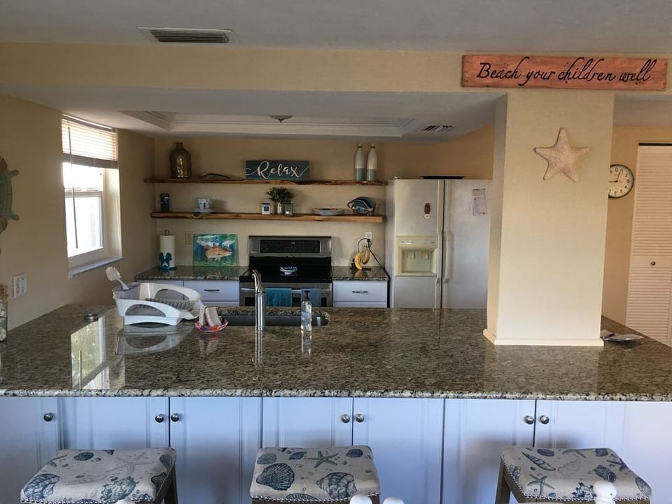 Breakfast bar