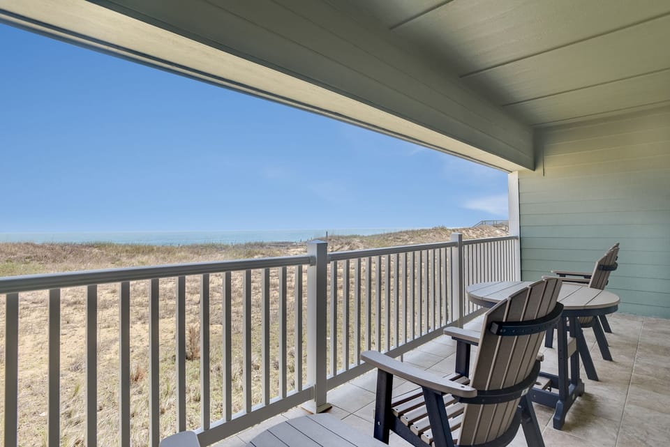 FF1056: First Flight Retreat | Covered Balcony