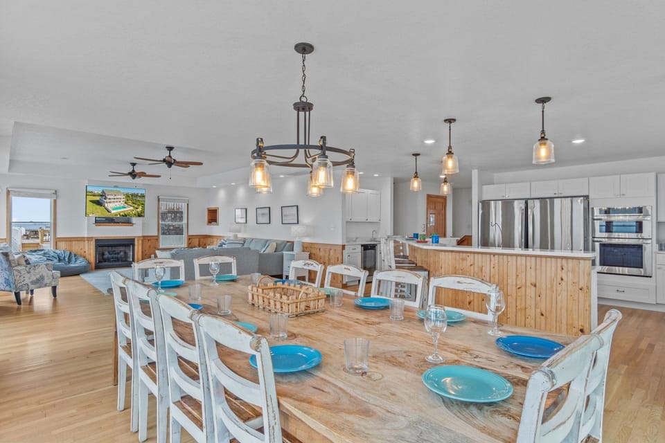 Surf or Sound Realty - 434 - Windy Daze - Dining Area -2