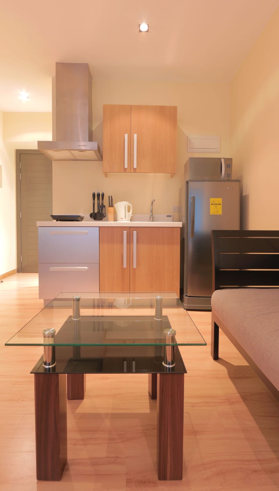 Tidy Studio w/ WIFI @Knightsbridge 4309