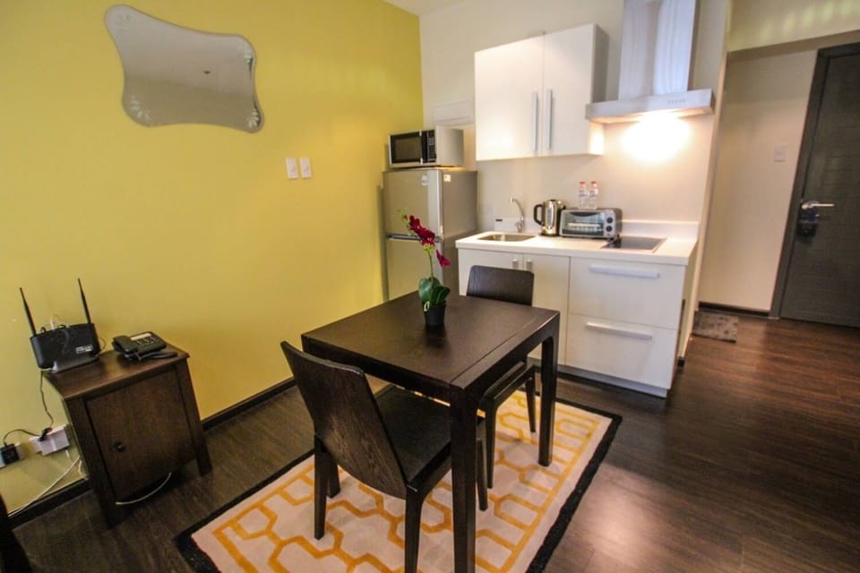 Studio Unit + Wi-Fi @Knightsbridge 0606