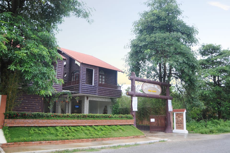 An Bnh Minh Villa and Wooden Handcrafts