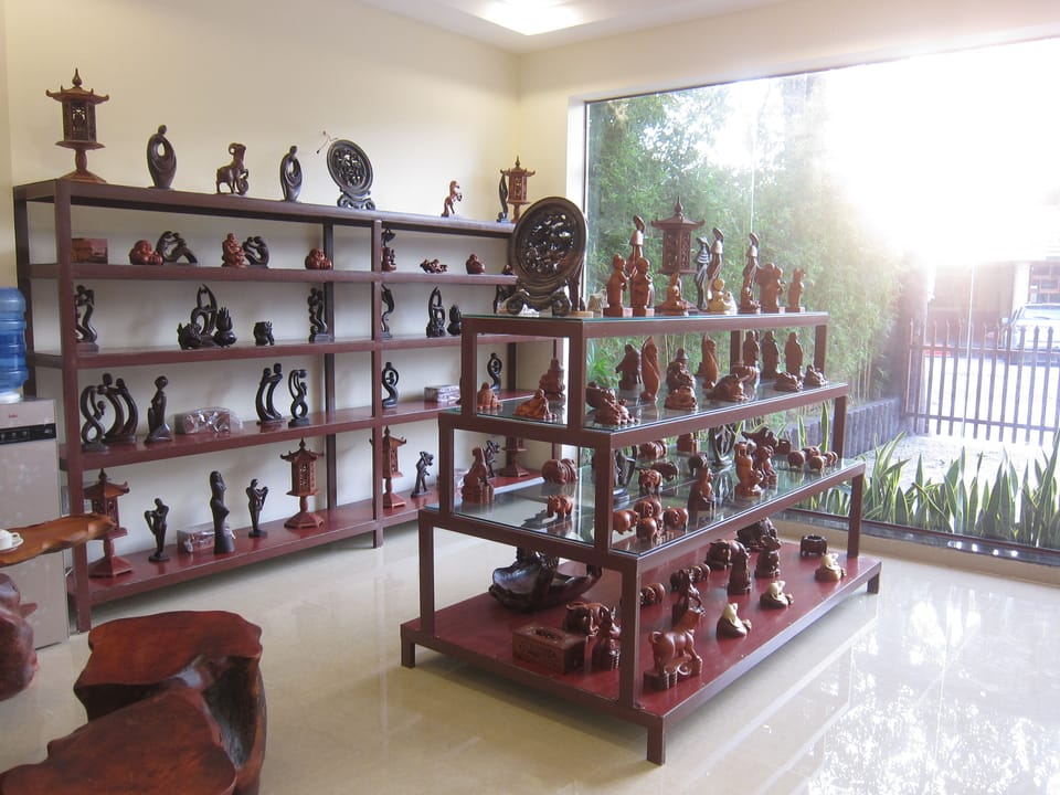 An Bnh Minh Villa and Wooden Handcrafts