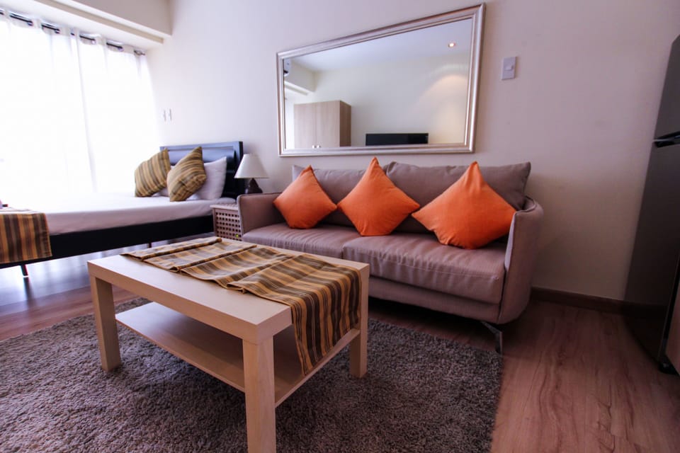 Comfy Studio Unit @ Knightsbridge 4106B