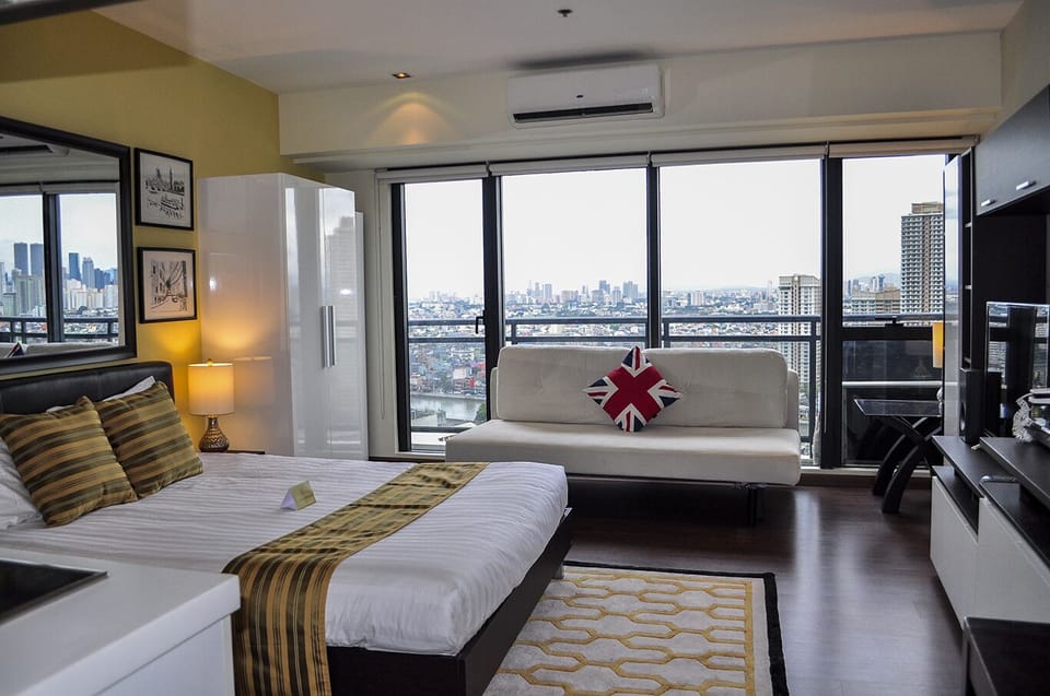 Bright & Easy Studio @Knightsbridge 2521