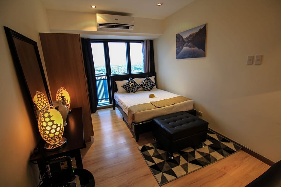 Stylish Studio Unit @ Knightsbridge 3714