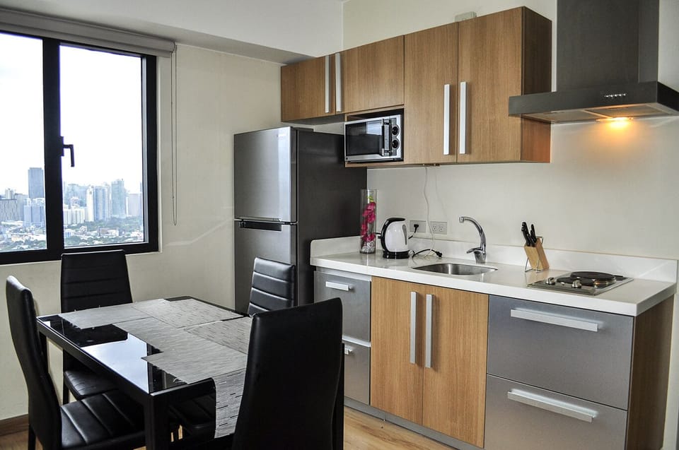 Cozy 1Bedroom + WiFi @Knightsbridge 5024