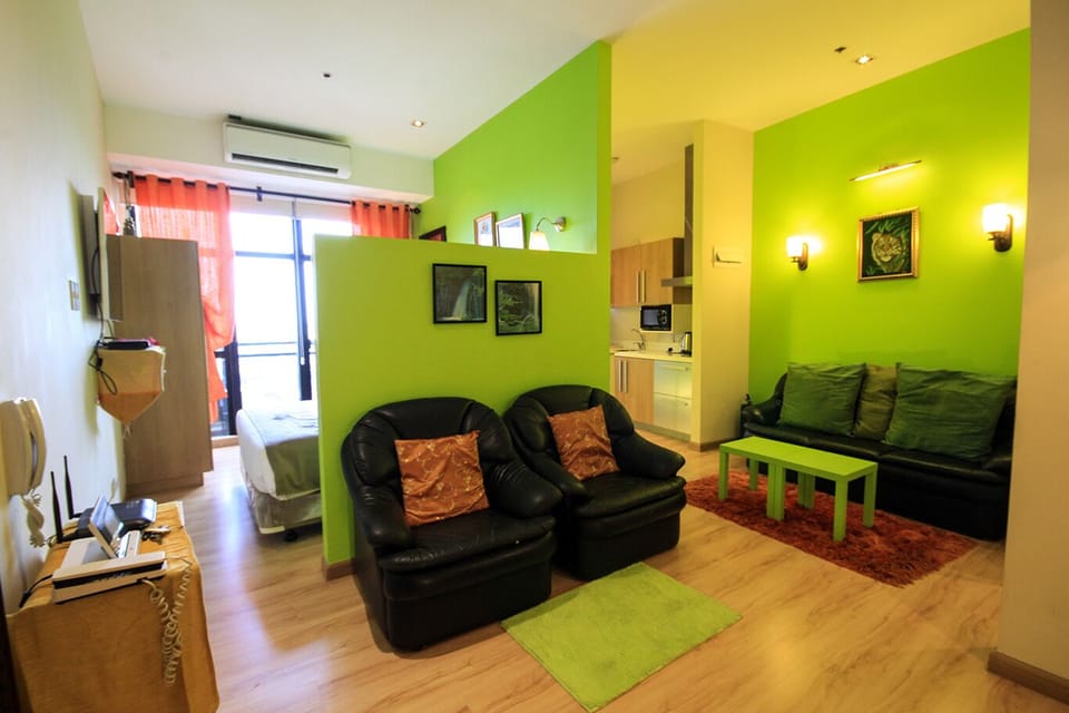Luxury Studio Unit @ Knightsbridge 3217