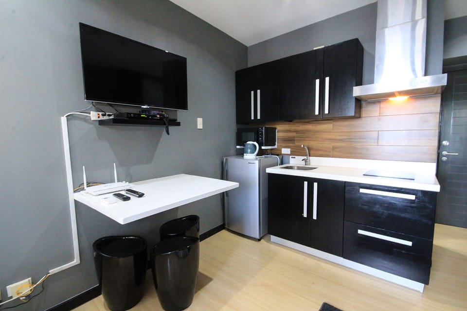 1-BR Unit @ Knightsbridge 4510